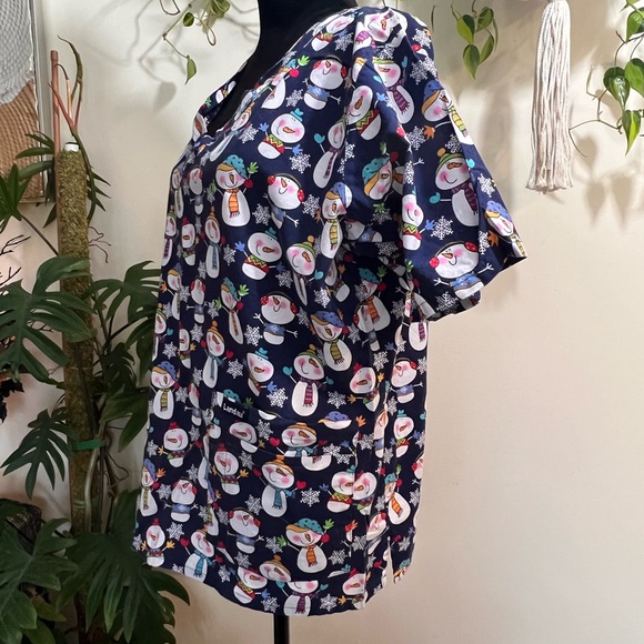 Winter Snowman Christmas Scrub Top, Size Large Flat - Picture 3 of 5